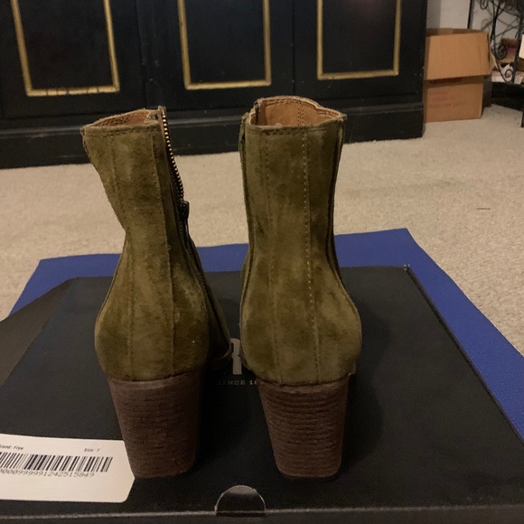 Olive suede Frye boots - Picture 2 of 6